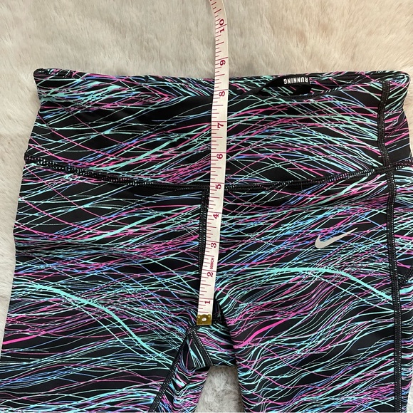 Nike Cropped Leggings Size XS - Picture 7 of 10